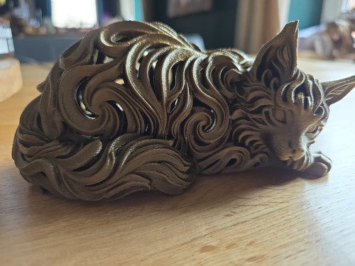 Cat ornament antique - gold, pla