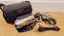 Sony Handycam CCD-TR748E