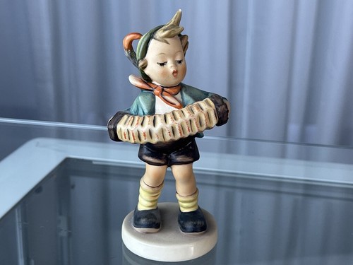 Hummel figurine 185 bandoneon - hummel,