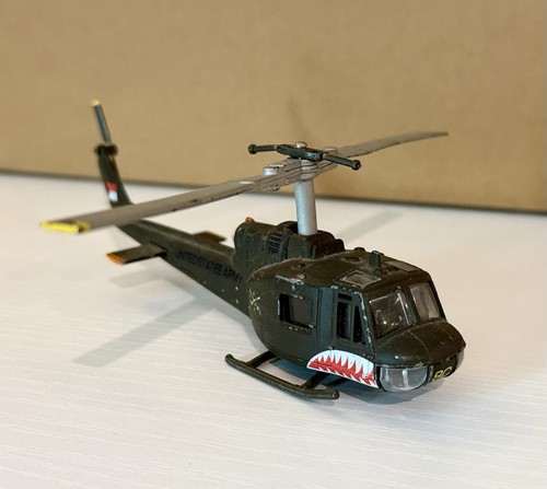 Vietnam era bell huey - vietnam, uh-1c