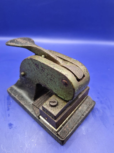 Unusual vintage cast iron - vintage,