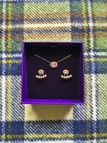 Pale pink swarovski - pale,