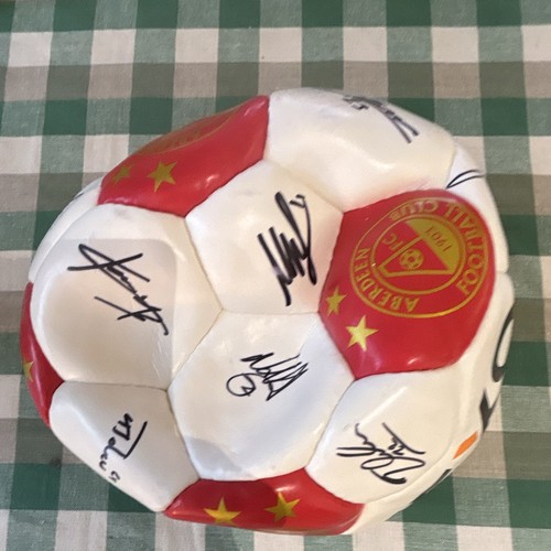 Aberdeen signed football - fc,
