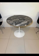 Tulip Style Round Dining Table