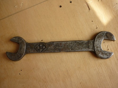 Vintage ford spanner popular - vintage,