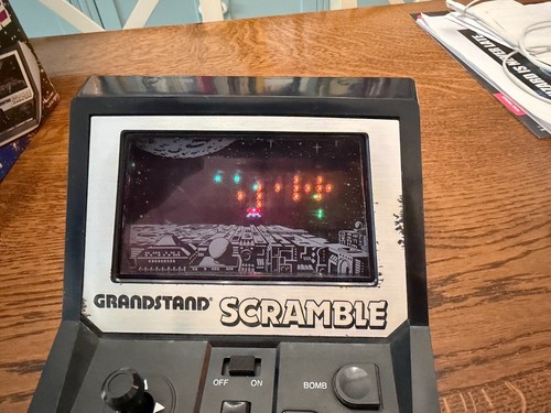 Grandstand scramble game - grandstand,
