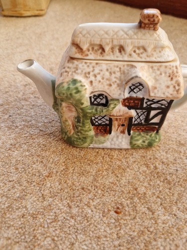 Vintage cottage teapot - vintage,