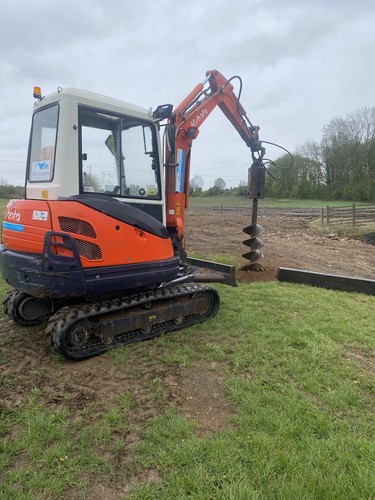 3ton mini digger and driver - 3ton,