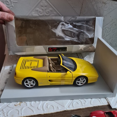 Models stunning large - 1:18,