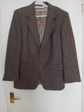 Magee Donegal Hounds Tooth Tweed 100% New Wool 2 Button Box Blazer. 42" Chest