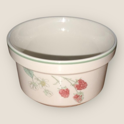 Wedgwood raspberry cane - raspberry,