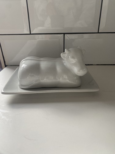 Traditional porcelain cow - traditional,