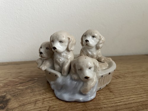 Vintage puppy dogs basket - puppy,