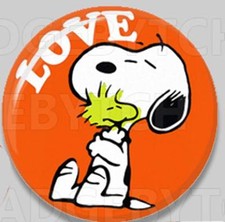 SNOOPY LOVE Badge Button Pin -