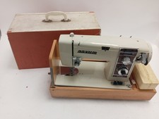 Vintage Novum Zig Zag Deluxe Sewing Machine 
