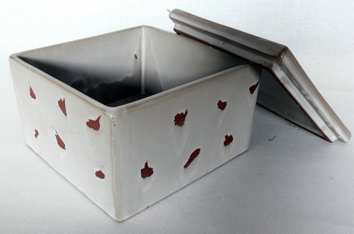 Ceramic box lidded x 4 - 4.5, 4.5
