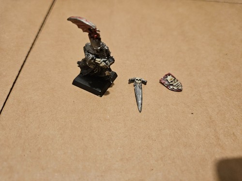 Grave guard champion vampire - champion,