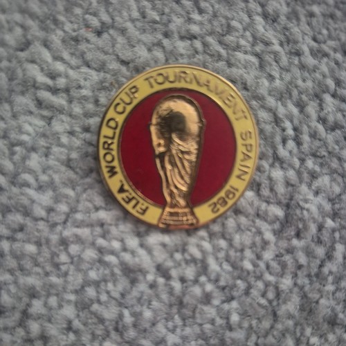 1982 world cup spain enamel - world,