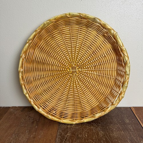 Vintage round wicker - round,