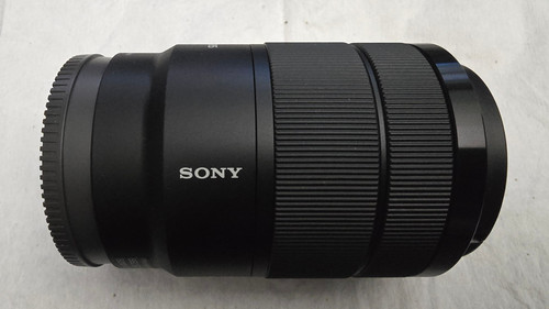 Sony 135mm 5 6 oss - e, f3.5-5.6