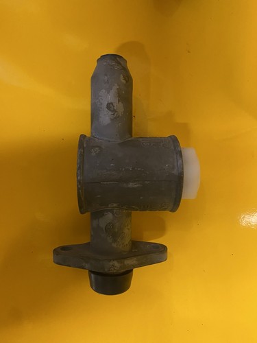 Bond bug brake master cylinder - bond,