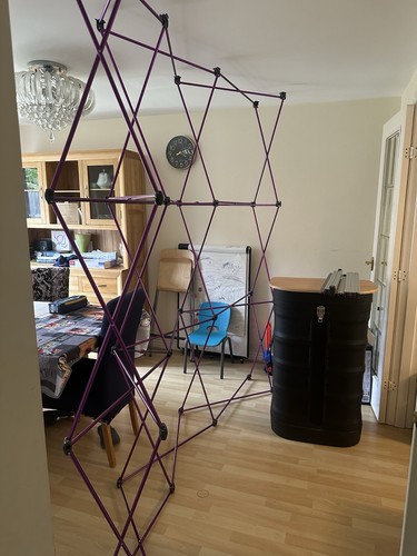 Portable pop exhibition - pop-up,