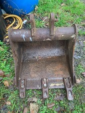 18" / 45cm excavator bucket