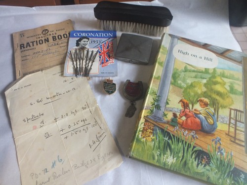 Vintage display items late - 8,