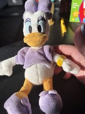 DAISY DUCK DISNEY STORE STAMPED CUDDLY 13"PLUSH SOFT TOY DAISY DUCK DISNEY