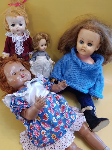 Assorted vintage toy - toy, dolls