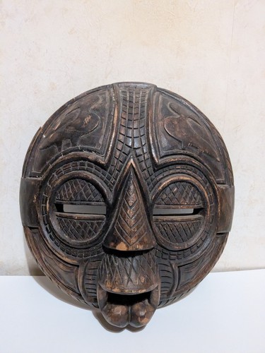 Large luba style moon - style,
