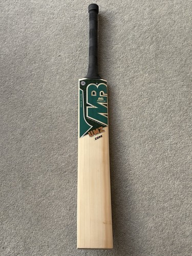 Malik umz core cricket bat - malik,