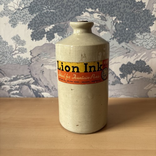 Antique lion ink stoneware - ink,