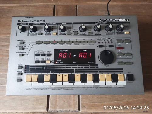 Roland 303 groove box user - mc-303, box,