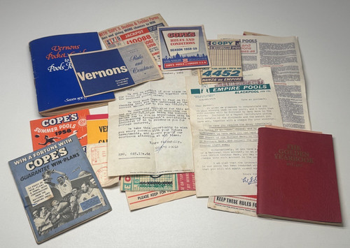 Lot vintage footballs - lot,