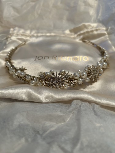 Jon richard tiara - richard,