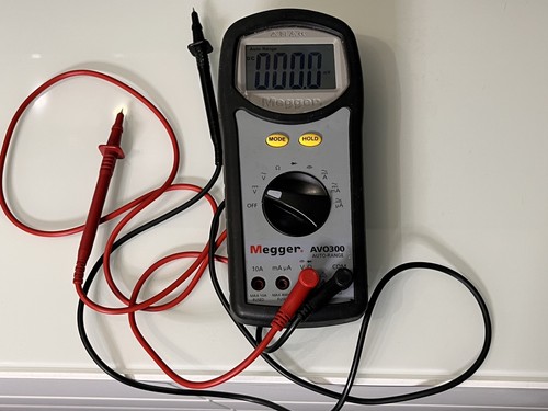 Megger avo300 electricians - megger,