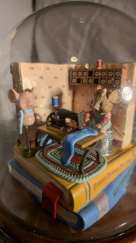 Enesco lustre fame sewing room - lustre,