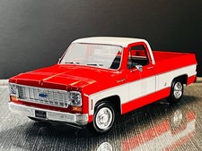 1974 Chevrolet C10 Cheyenne Super Truck MAISTO 1:18 Scale DieCast Model Car
