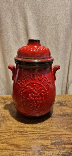 Stunning vintage red - stunning,