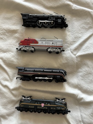 Set hallmark keepsake - of,