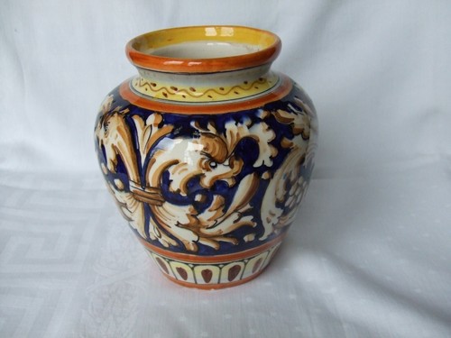 Interesting decorated glazed - interesting,