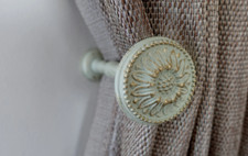 Vintage White Mint Camomile Rustic Curtain Tie Back Holdback Hook Pack of 2