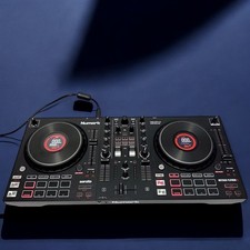 Numark Mixtrack Platinum FX
