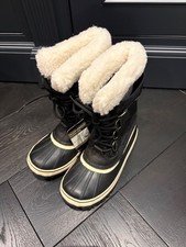 Sorel Snow Boots - Black with