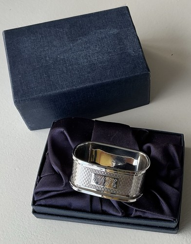 Broadway co hallmarked - &,