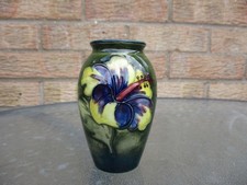 MOORCROFT  HIBISCUS  ON GREEN