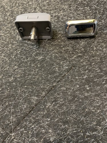 Internal door catch for swift - door,