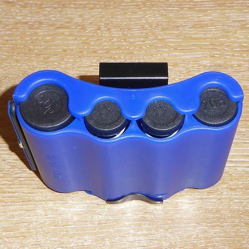 Compact coin dispenser cash - dispenser,