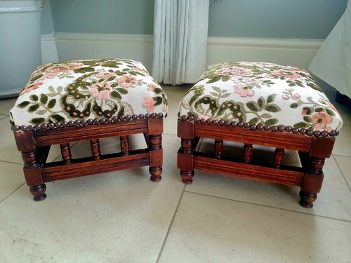 Foot stools pair matching - a,